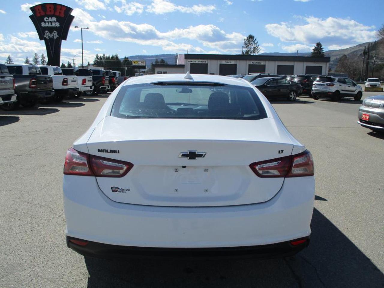 2022 Chevrolet Malibu LT - Photo #7