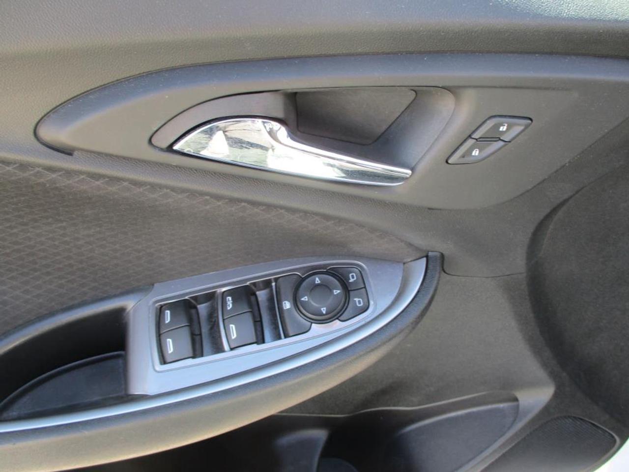 2022 Chevrolet Malibu LT - Photo #9