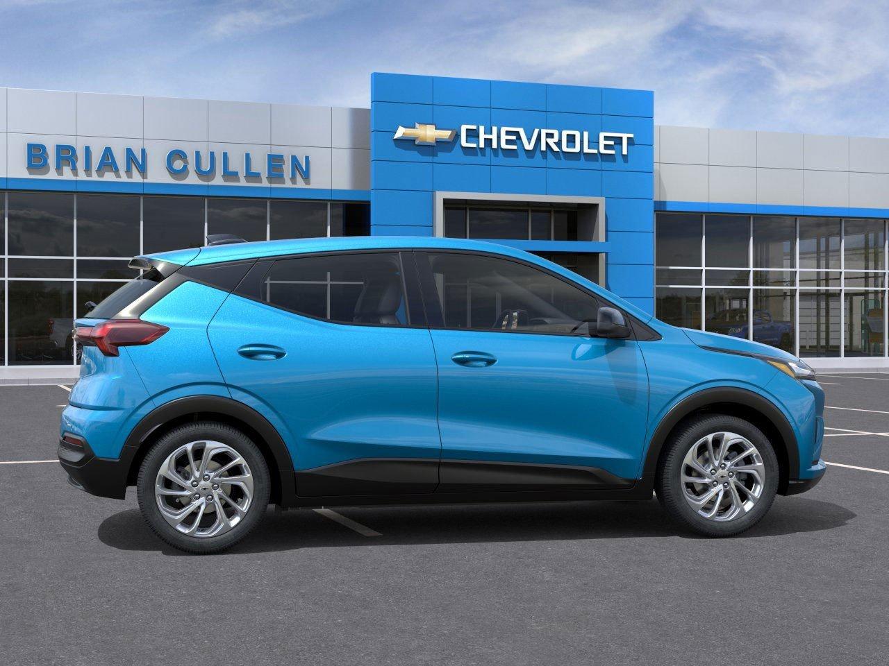 2027 Chevrolet Bolt LT FWD 4dr LT Photo4