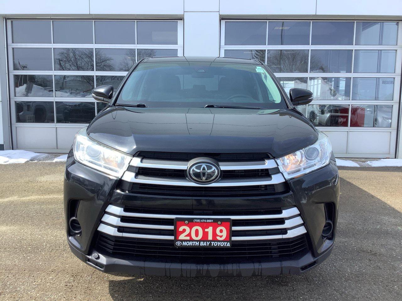 2019 Toyota Highlander LE Photo