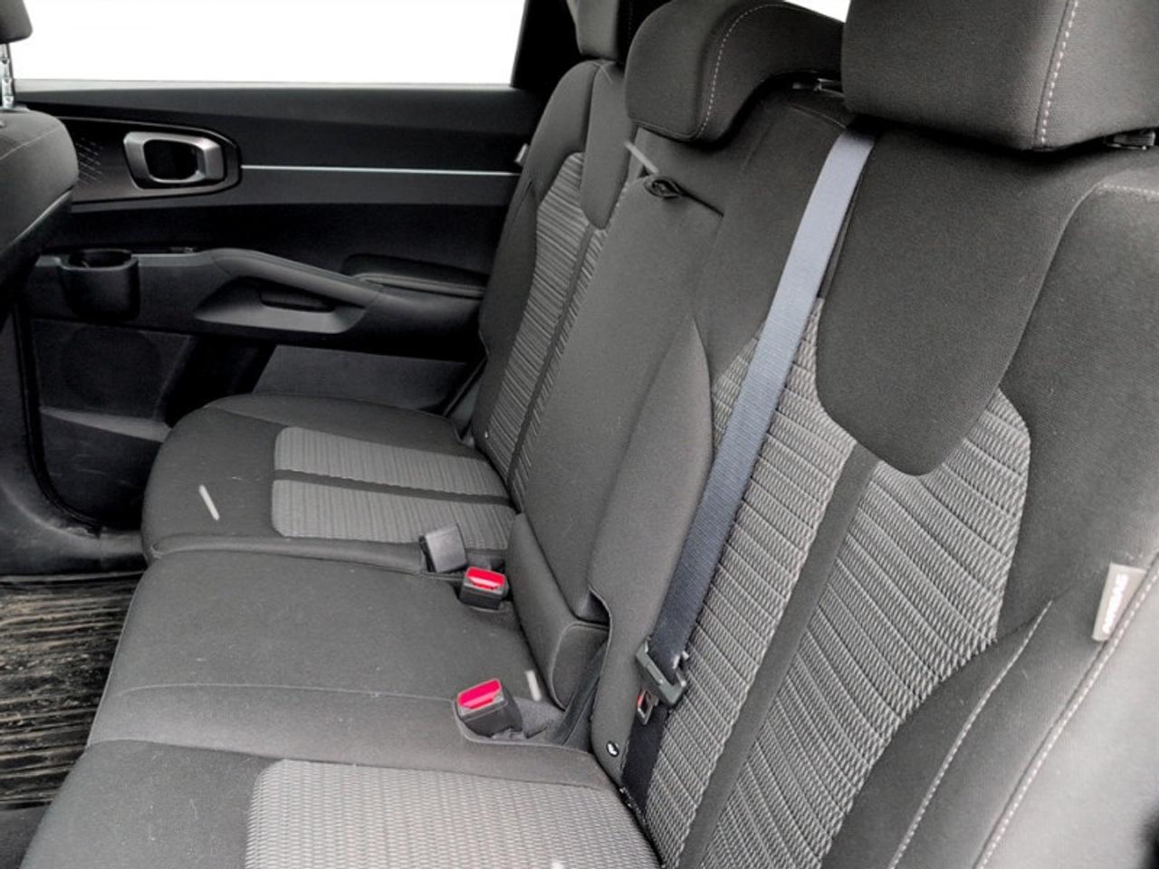 2025 Kia Sorento LX Photo