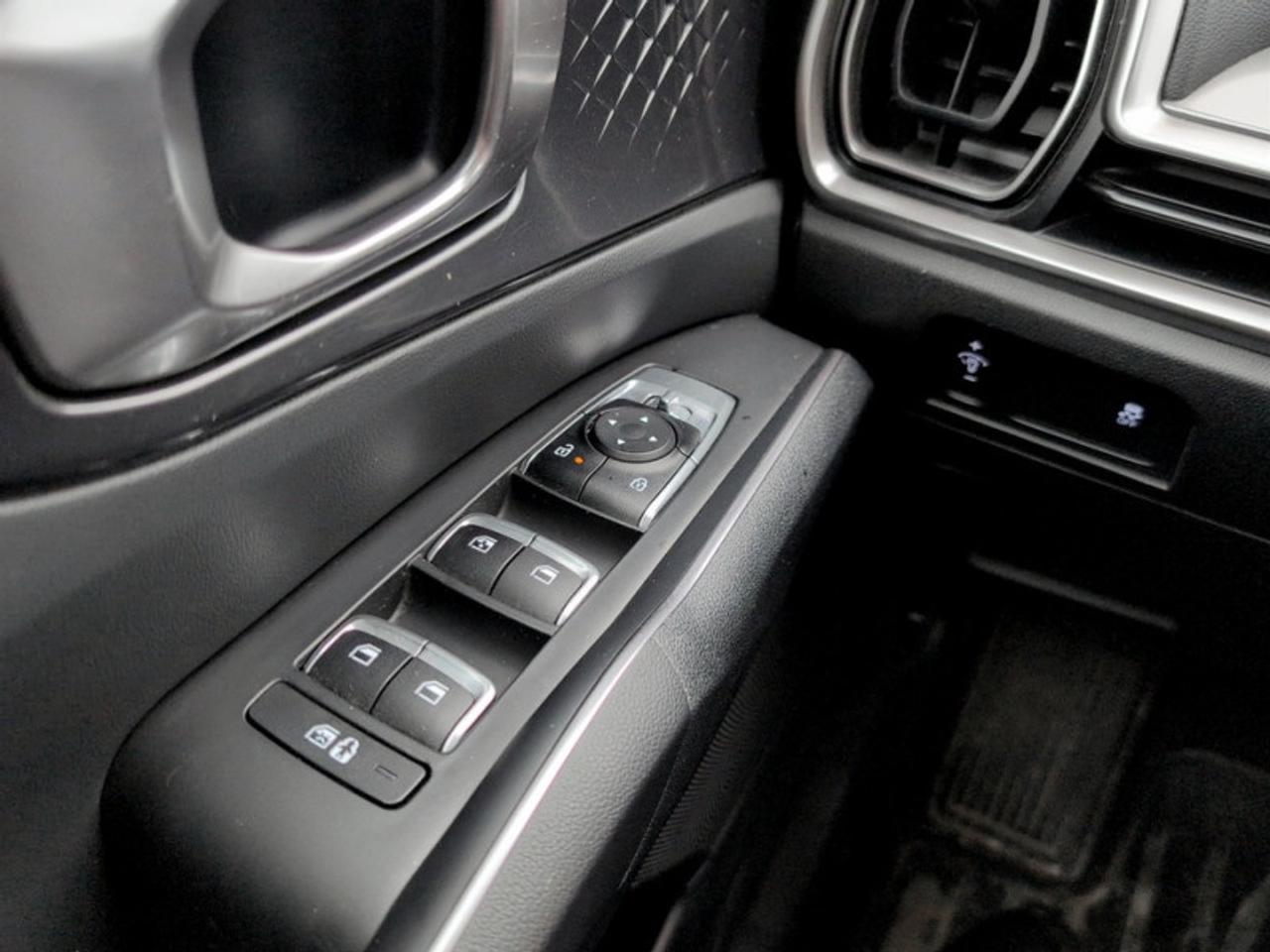 2025 Kia Sorento LX Photo