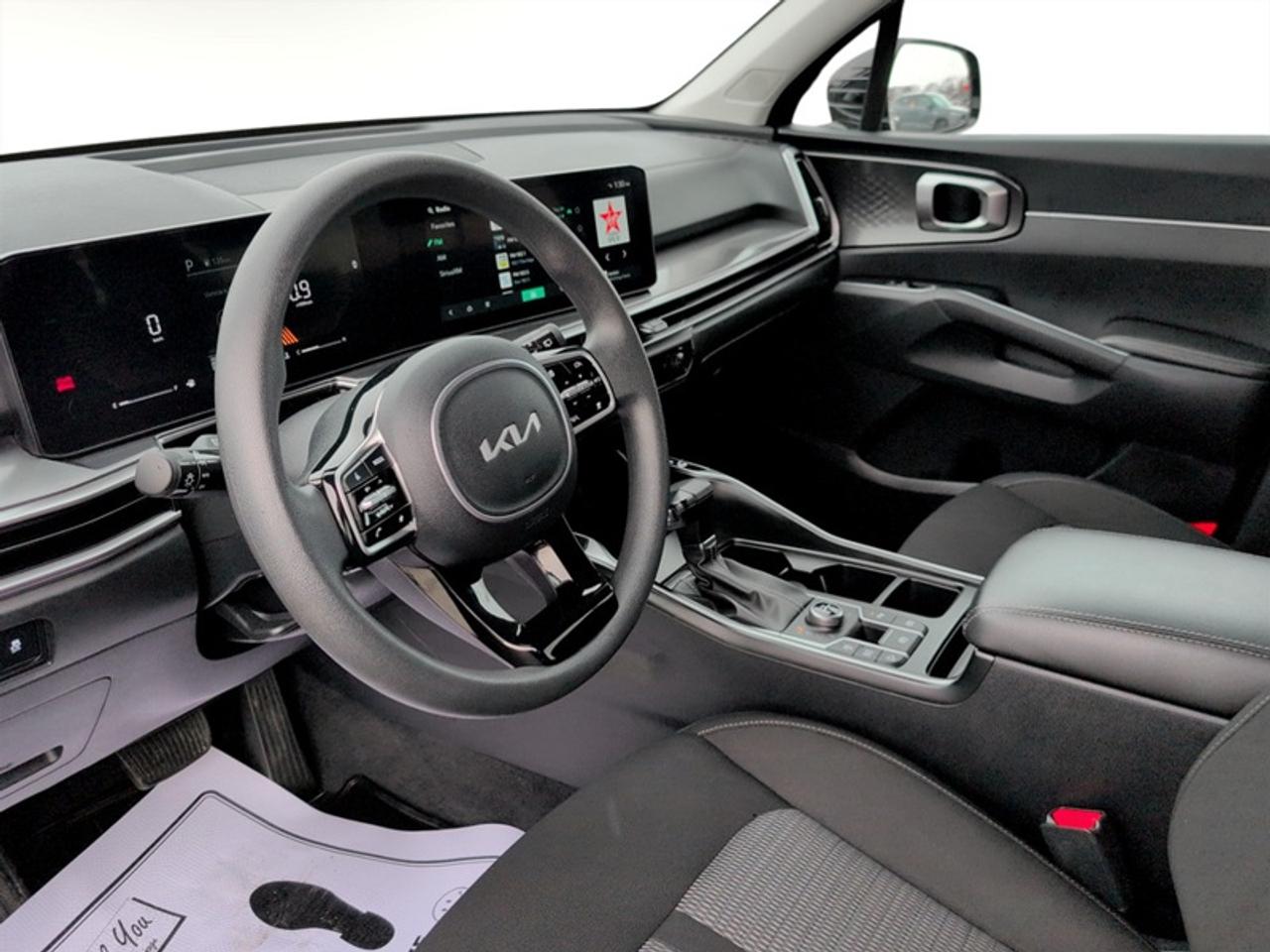 2025 Kia Sorento LX  **7-PASSENGER - APPLE CARPLAY** Photo