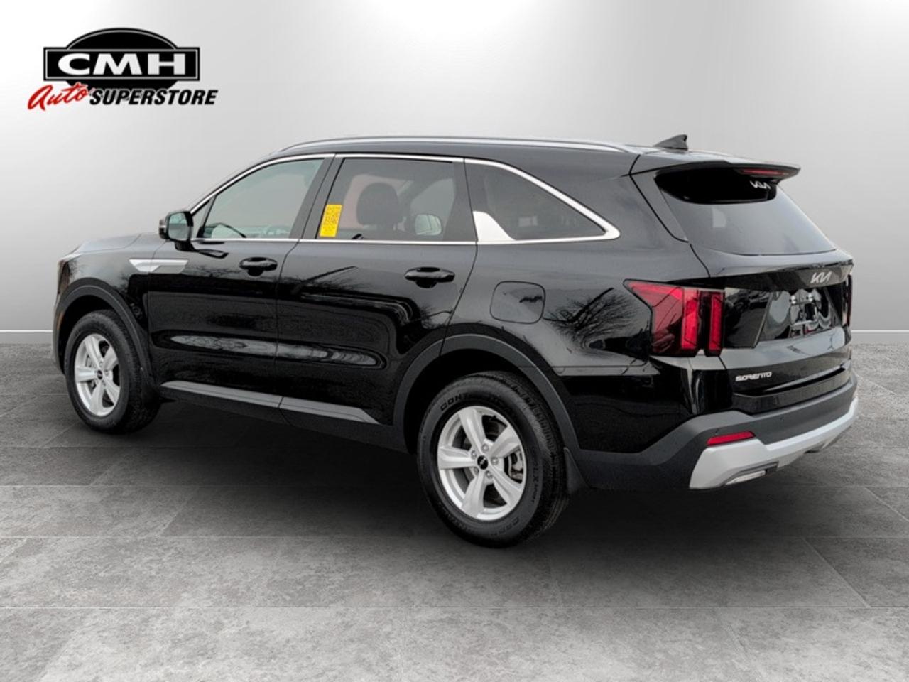 2025 Kia Sorento LX  **7-PASSENGER - APPLE CARPLAY** Photo