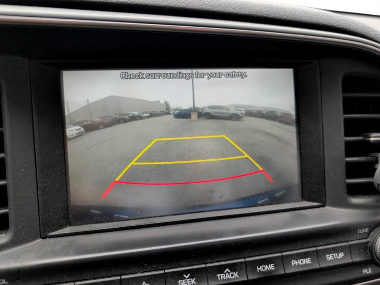 2019 Hyundai Elantra Preferred Photo