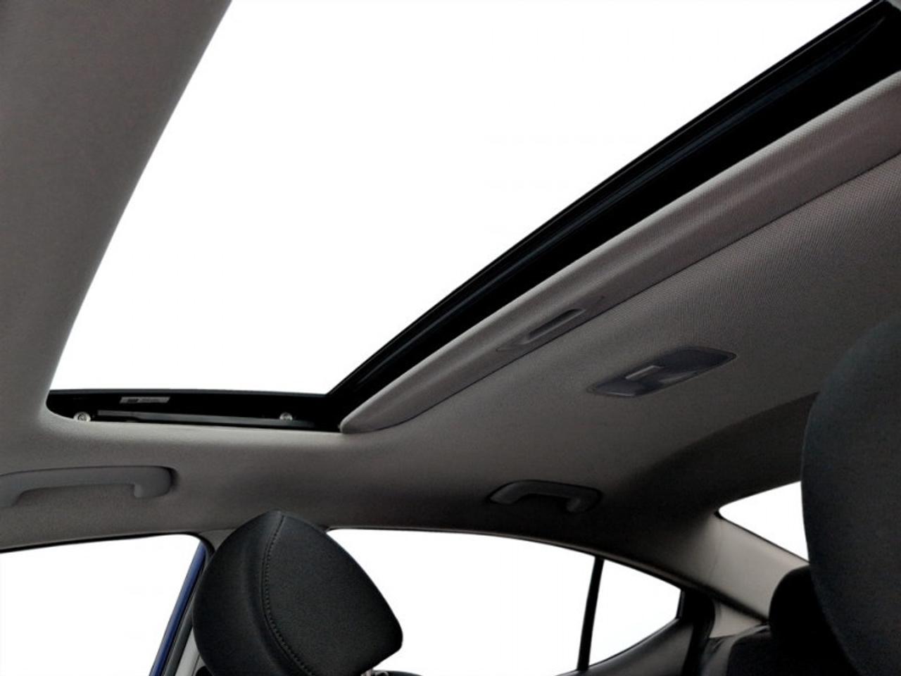 2019 Hyundai Elantra Preferred  **WARRANTY INCLUDED** Photo
