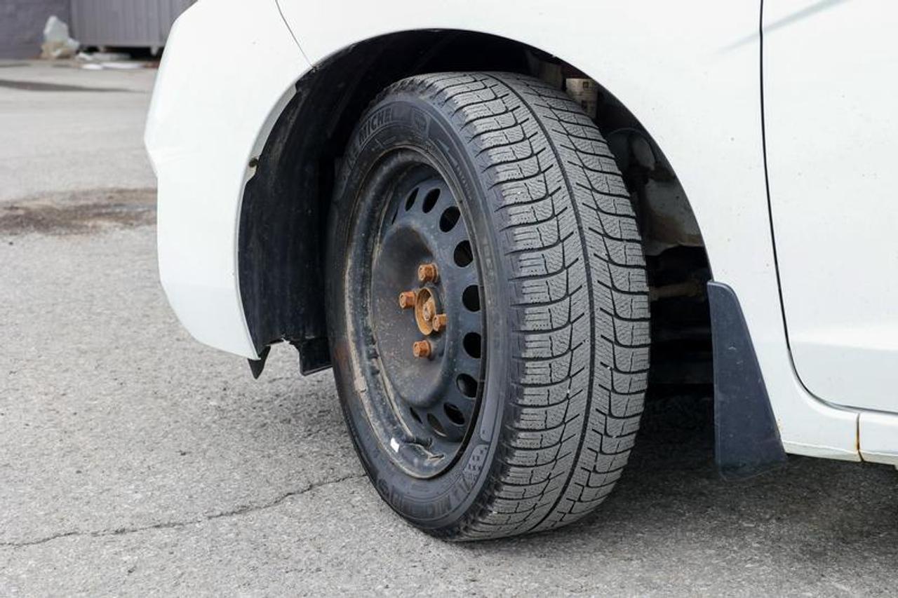 2017 Honda Fit LX  - Bluetooth -  Heated Seats - $52.13 /Wk Photo