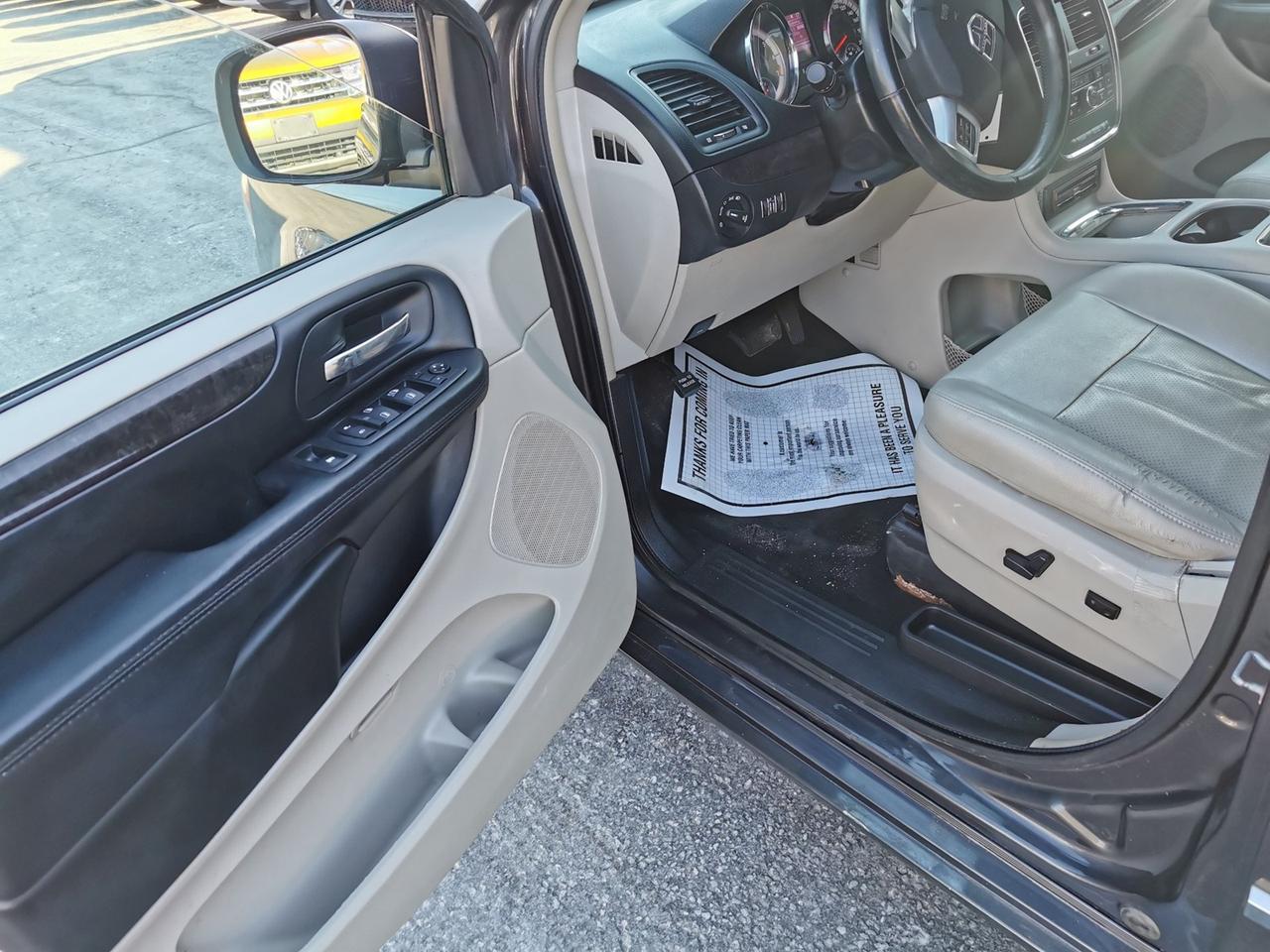 2017 Dodge Grand Caravan CREW LEATHER Photo