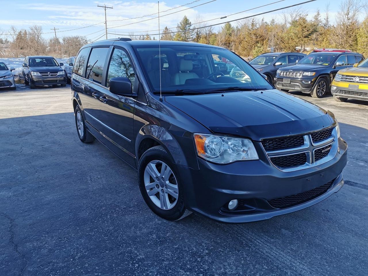 2017 Dodge Grand Caravan CREW LEATHER Photo