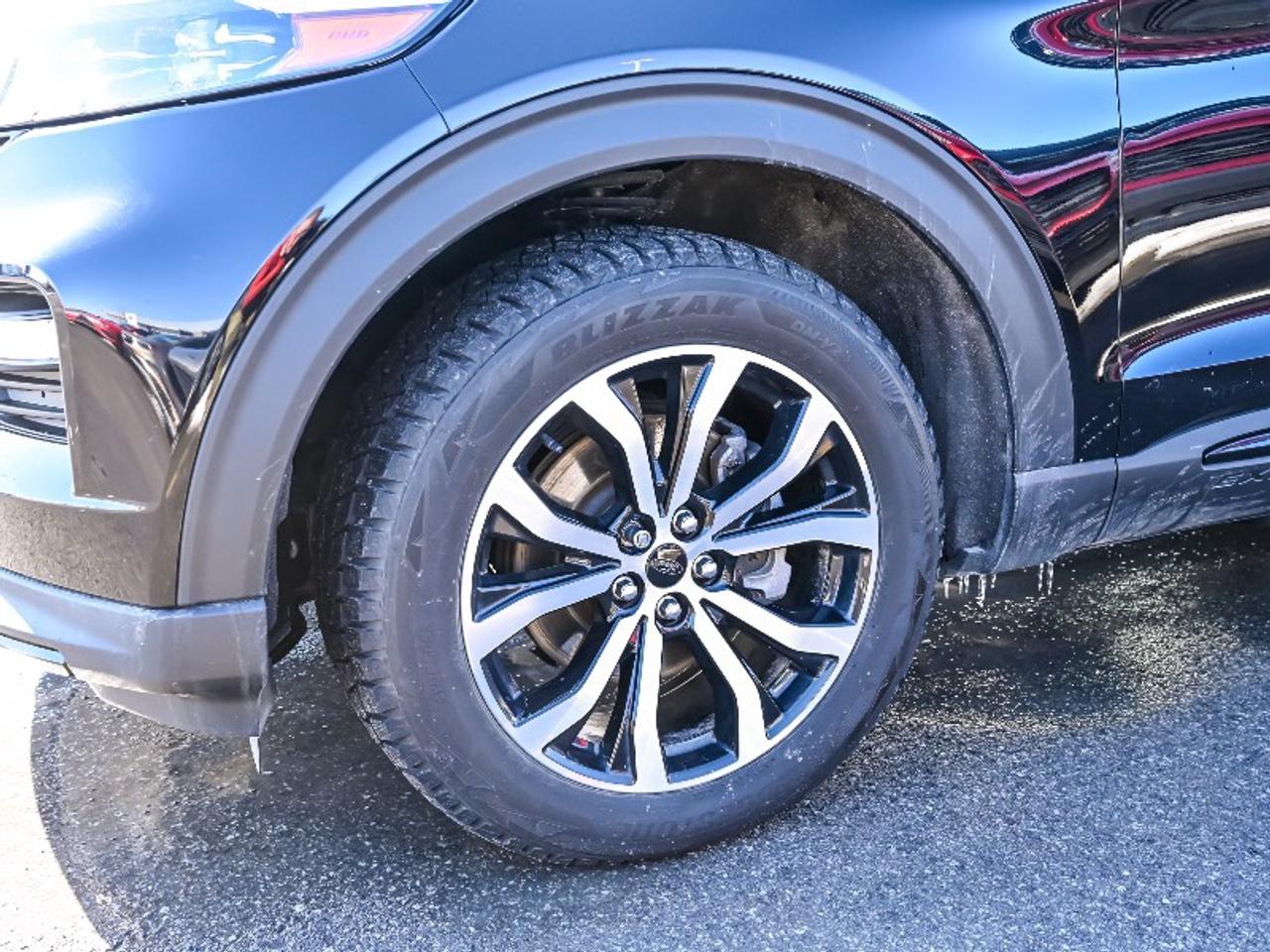 2023 Ford Explorer ST-Line Photo