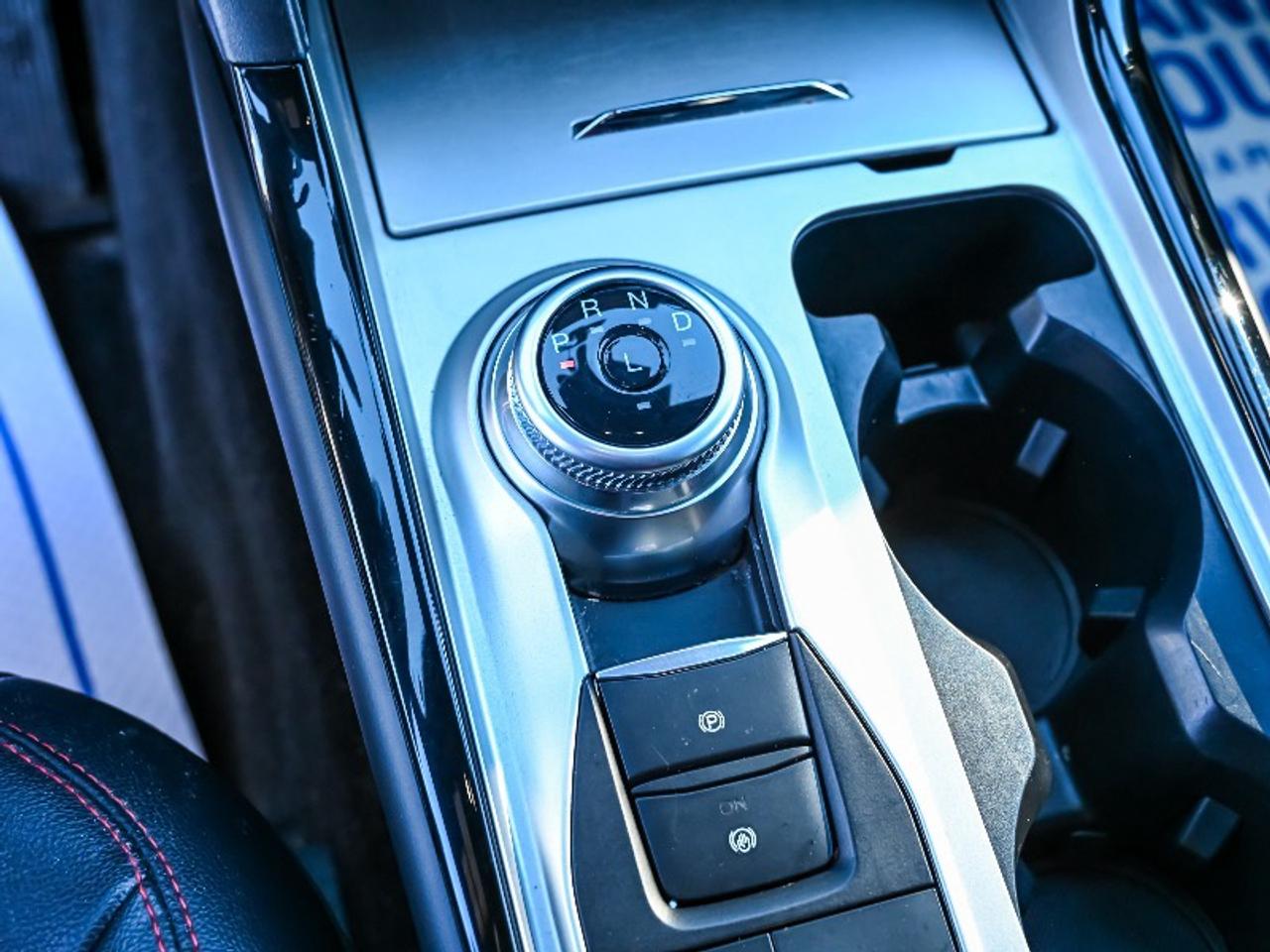 2023 Ford Explorer ST-Line Photo