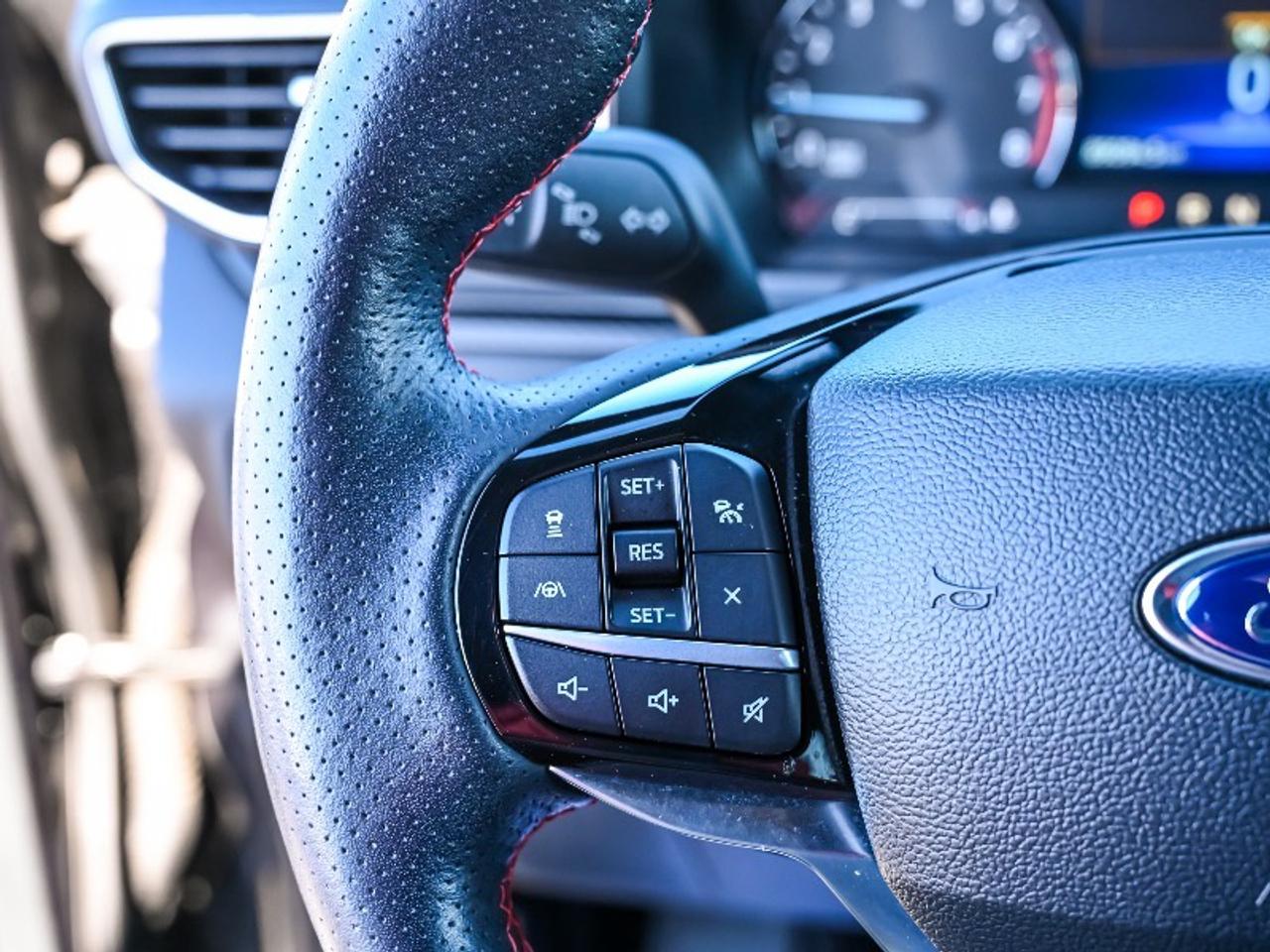 2023 Ford Explorer ST-Line Photo