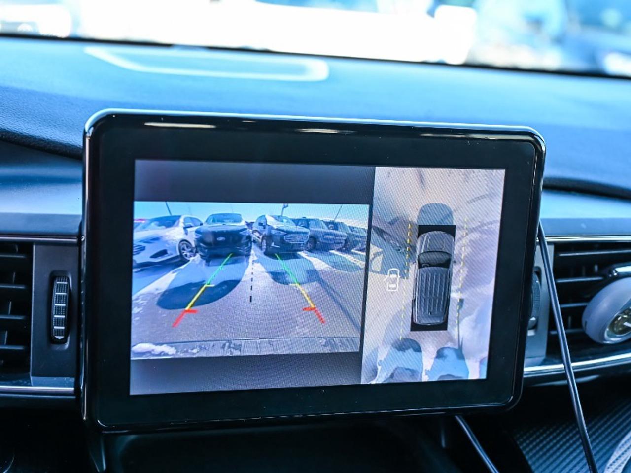 2023 Ford Explorer ST-Line Photo