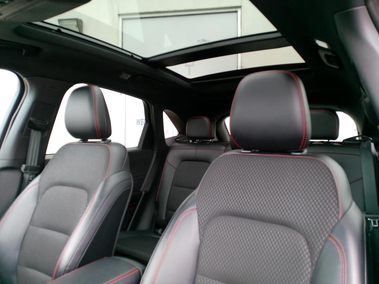 2025 Ford Escape ST-LINE FWD Photo