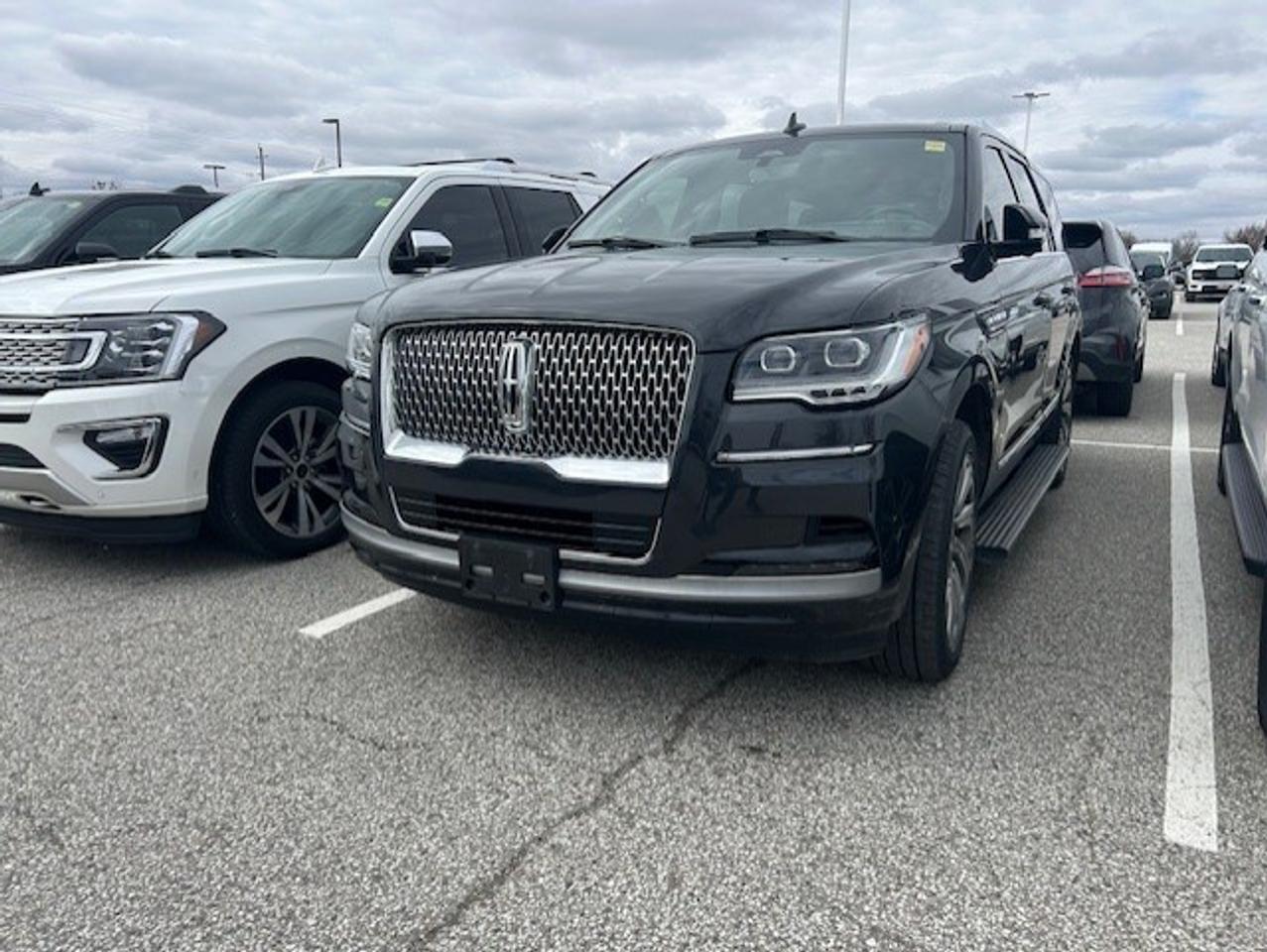 2023 Lincoln Navigator Reserve 4x4 Photo0