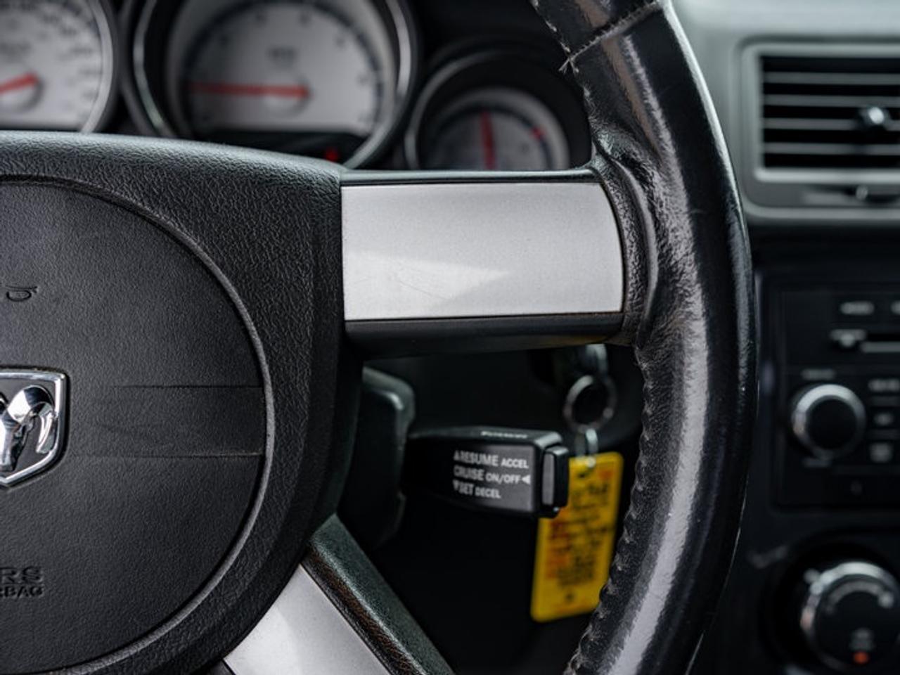 2009 Dodge Challenger R/T Photo