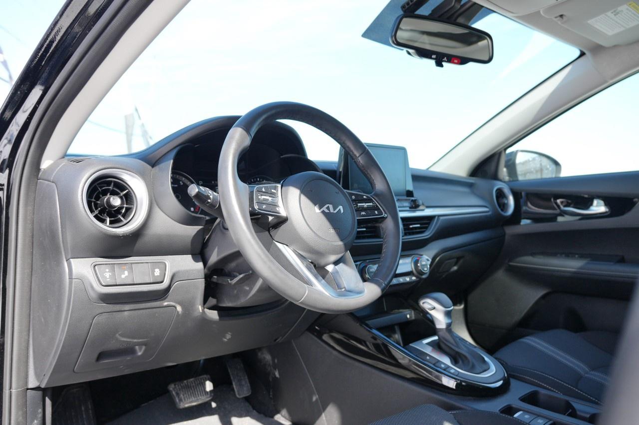 2024 Kia Forte EX Premium IVT Photo