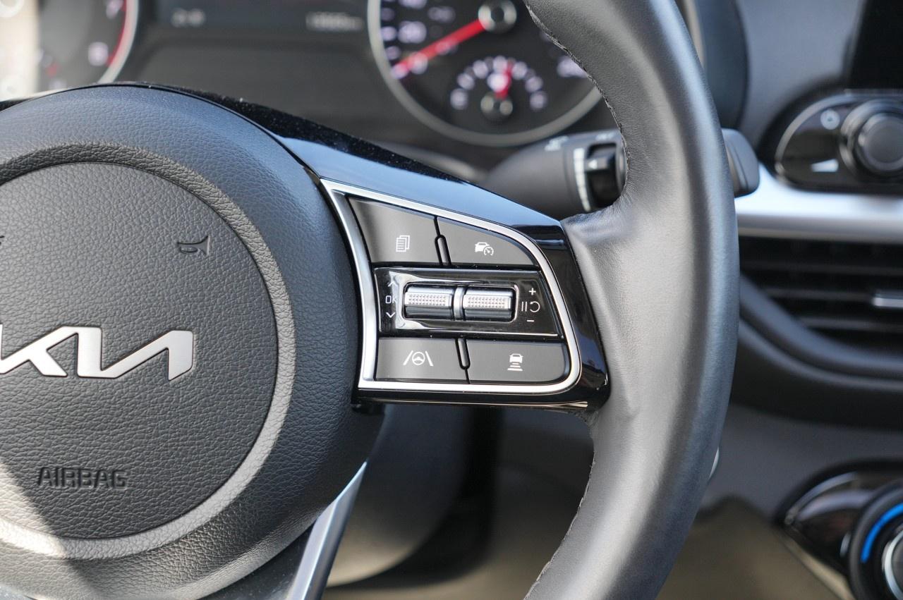 2024 Kia Forte EX Premium IVT Photo