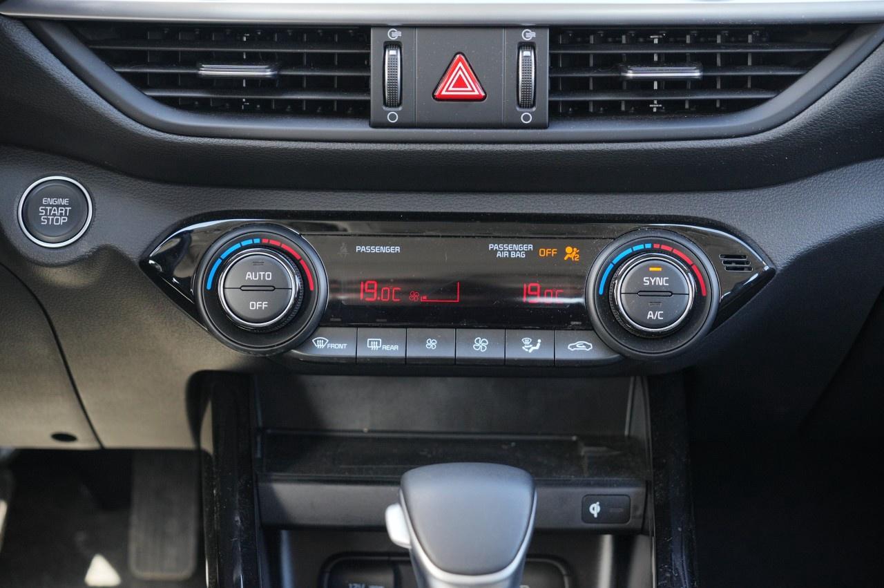 2024 Kia Forte EX Premium IVT Photo