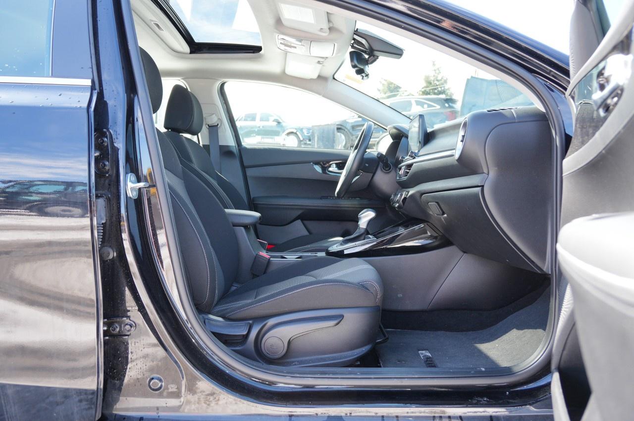 2024 Kia Forte EX Premium IVT Photo