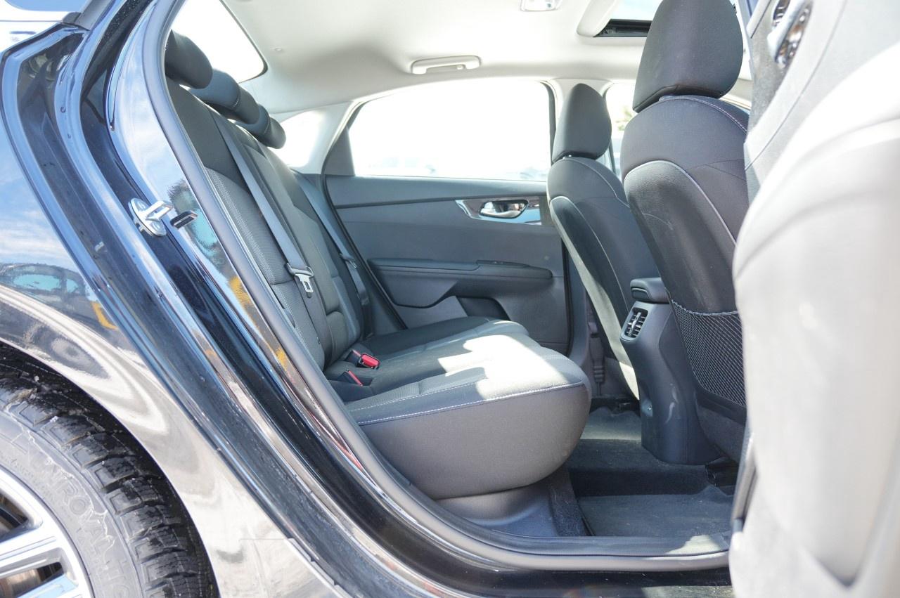 2024 Kia Forte EX Premium IVT Photo