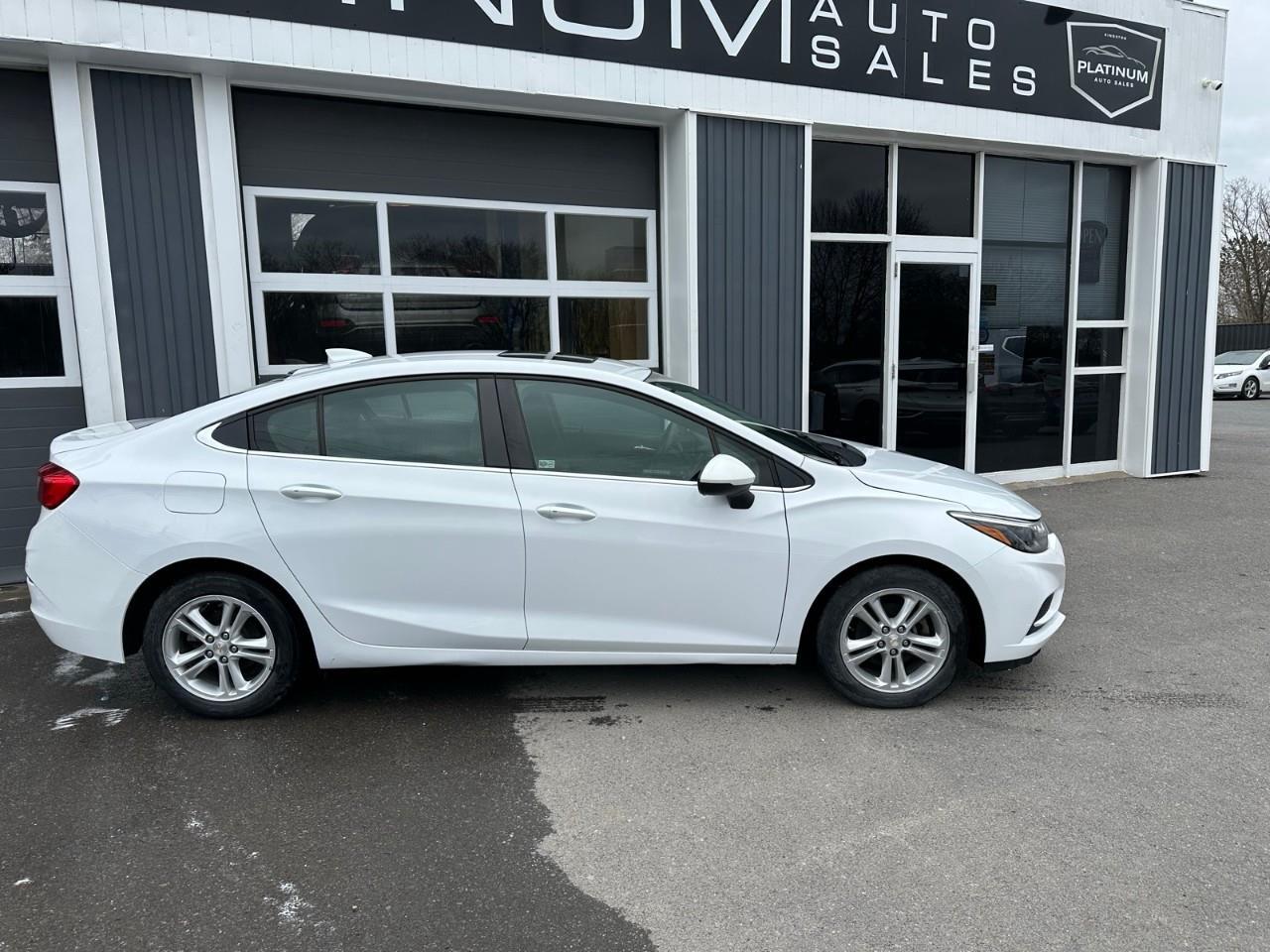 2018 Chevrolet Cruze LT AUTO Photo