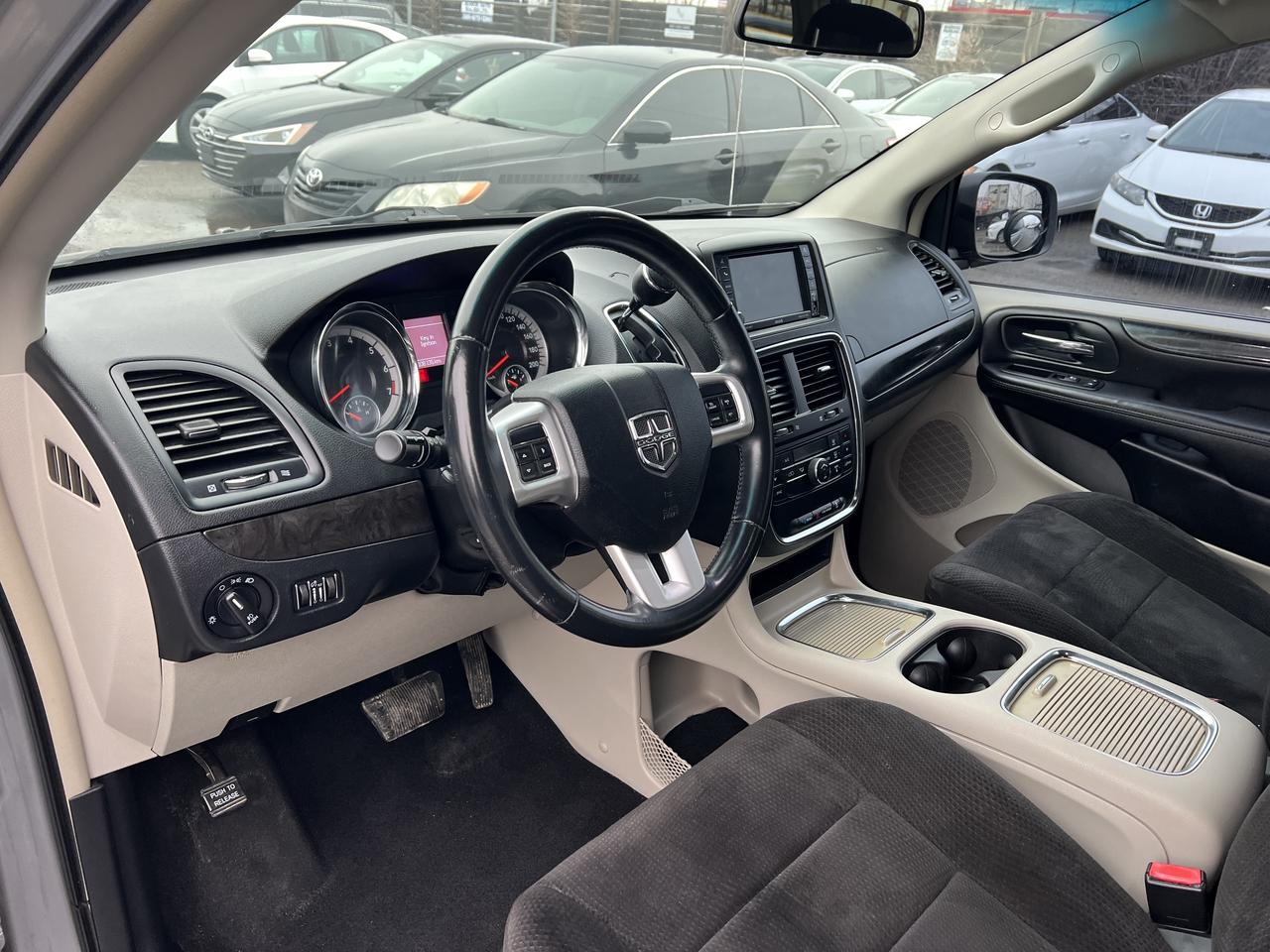 2014 Dodge Grand Caravan Crew Photo