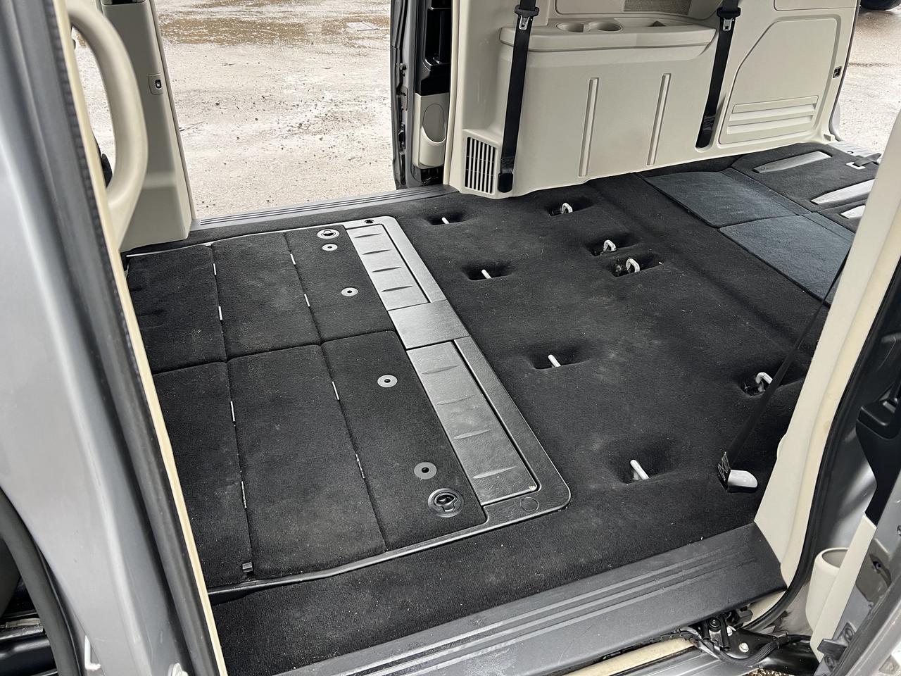 2014 Dodge Grand Caravan Crew Photo