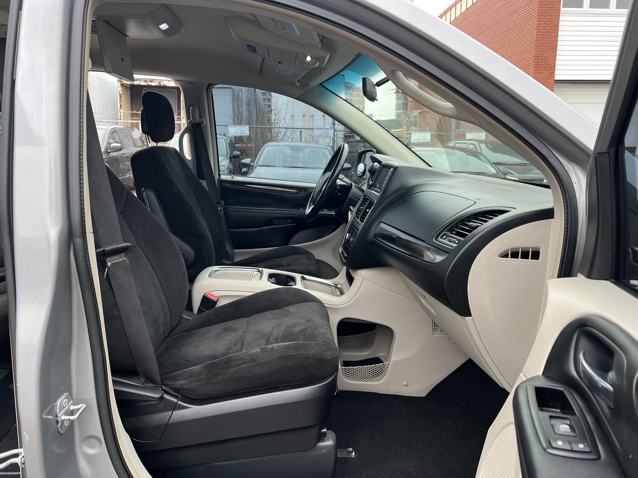 2014 Dodge Grand Caravan Crew Photo