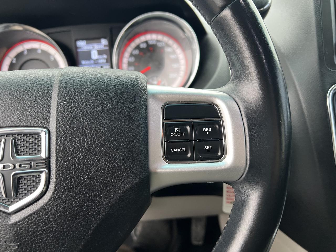 2014 Dodge Grand Caravan Crew Photo