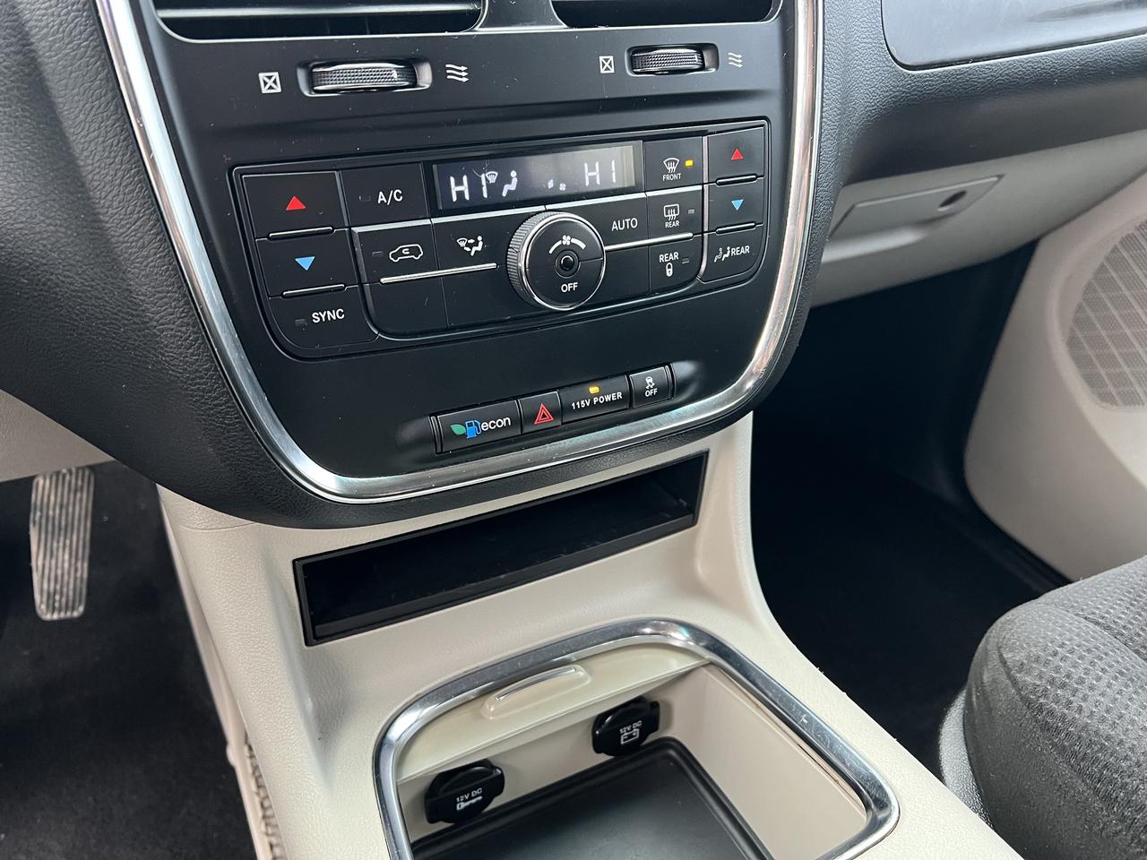 2014 Dodge Grand Caravan Crew Photo