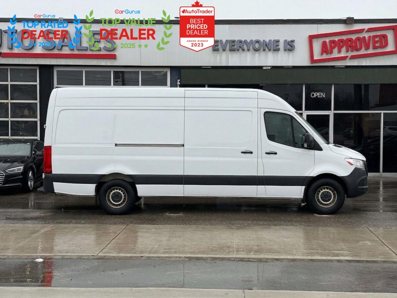 2019 Mercedes-Benz Sprinter 2500 170-in | 3 SEATER | BACK UP CAMERA Photo4