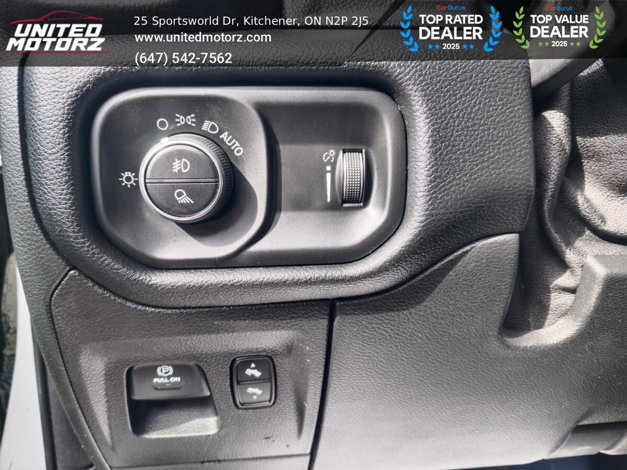 2020 RAM 1500 Big Horn Crew Cab 5'7" Box 5.7L Hemi V8~SAFAETY CE Photo