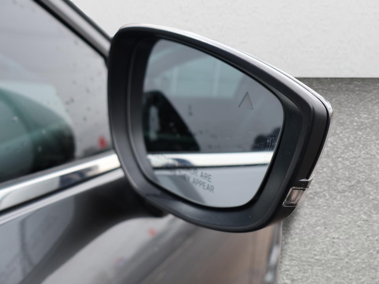 2022 Mazda MAZDA3 2.5T G-HB AWD CERTIFIED *1 OWNER*ACCIDENT FREE* 360"CAMERA NAV BLUETOOTH LEATHER HEATED SEATS SUNROOF P. SENSORS CRUISE ALLOYS Photo