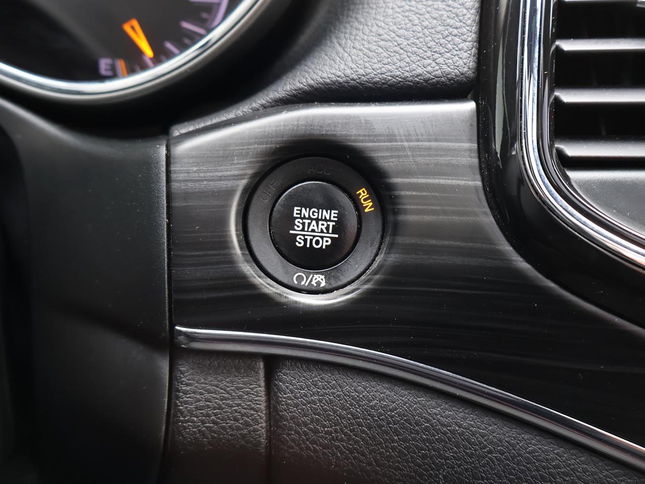 2021 Jeep Grand Cherokee LIMITED 4WD CERTIFIED *1 OWNER* CAMERA NAV BLUETOOTH LEATHER COOL/HEAT SEAT/STEERING SUNROOF CRUISE ALLOYS Photo