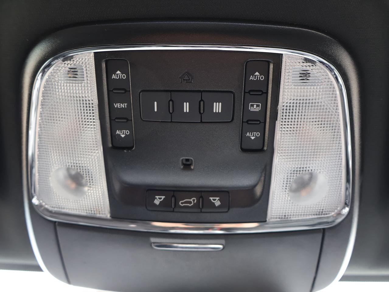 2021 Jeep Grand Cherokee LIMITED 4WD CERTIFIED *1 OWNER* CAMERA NAV BLUETOOTH LEATHER COOL/HEAT SEAT/STEERING SUNROOF CRUISE ALLOYS Photo