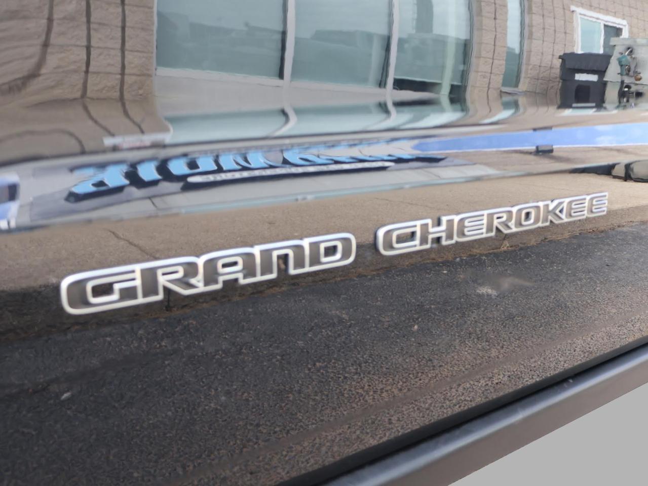 2021 Jeep Grand Cherokee LIMITED 4WD CERTIFIED *1 OWNER* CAMERA NAV BLUETOOTH LEATHER COOL/HEAT SEAT/STEERING SUNROOF CRUISE ALLOYS Photo