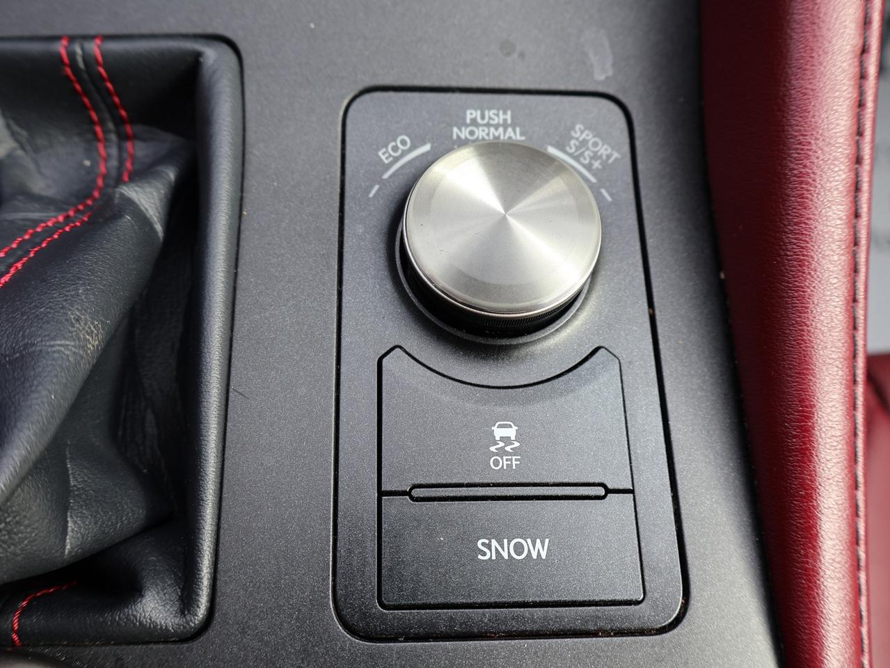 2017 Lexus RC 350 F-SPORT AWD CERTIFIED CAMERA NAV BLUETOOTH LEATHER COOL/HEAT SEAT/STEERING SUNROOF CRUISE ALLOYS Photo