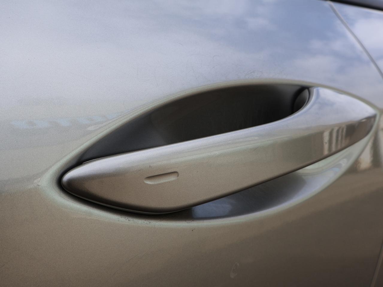 2017 Lexus RC 350 F-SPORT AWD CERTIFIED CAMERA NAV BLUETOOTH LEATHER COOL/HEAT SEAT/STEERING SUNROOF CRUISE ALLOYS Photo