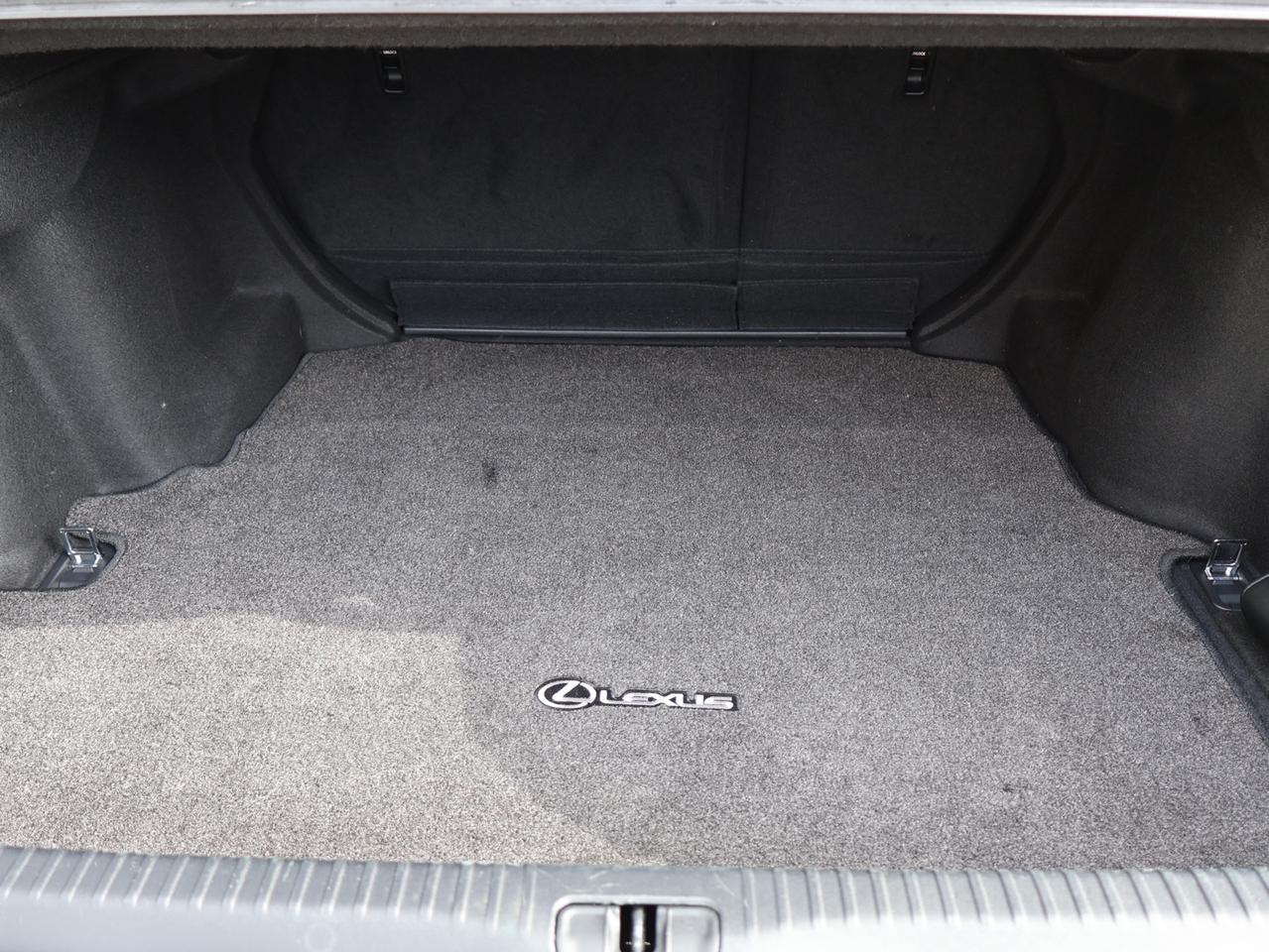 2017 Lexus RC 350 F-SPORT AWD CERTIFIED CAMERA NAV BLUETOOTH LEATHER COOL/HEAT SEAT/STEERING SUNROOF CRUISE ALLOYS Photo