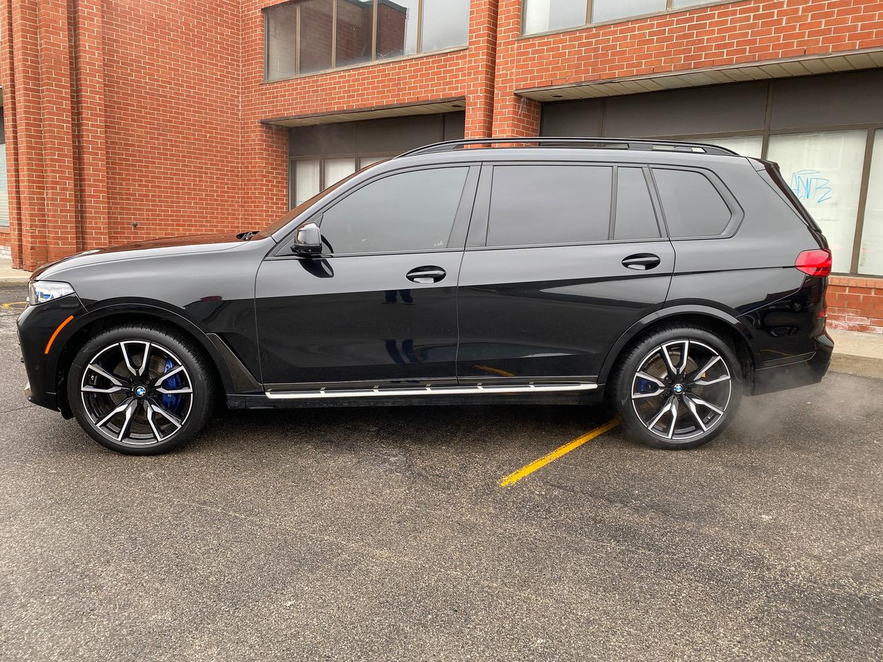 2021 BMW X7  Photo0