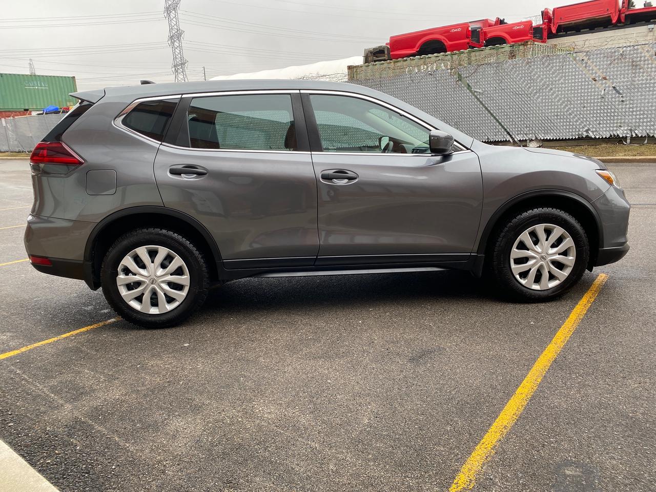 2020 Nissan Rogue S Photo