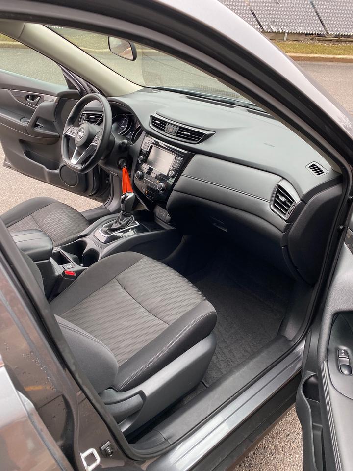 2020 Nissan Rogue S Photo