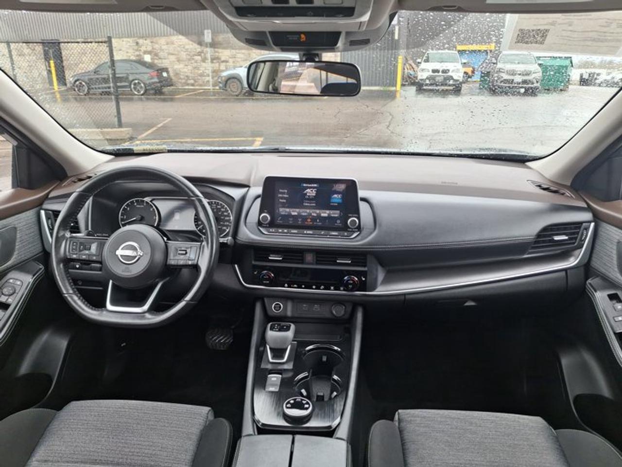 2023 Nissan Rogue SV AWD | Sunroof | 360 Camera | Remote Start | CarPlay + Android | Power Seats | and More ! Photo