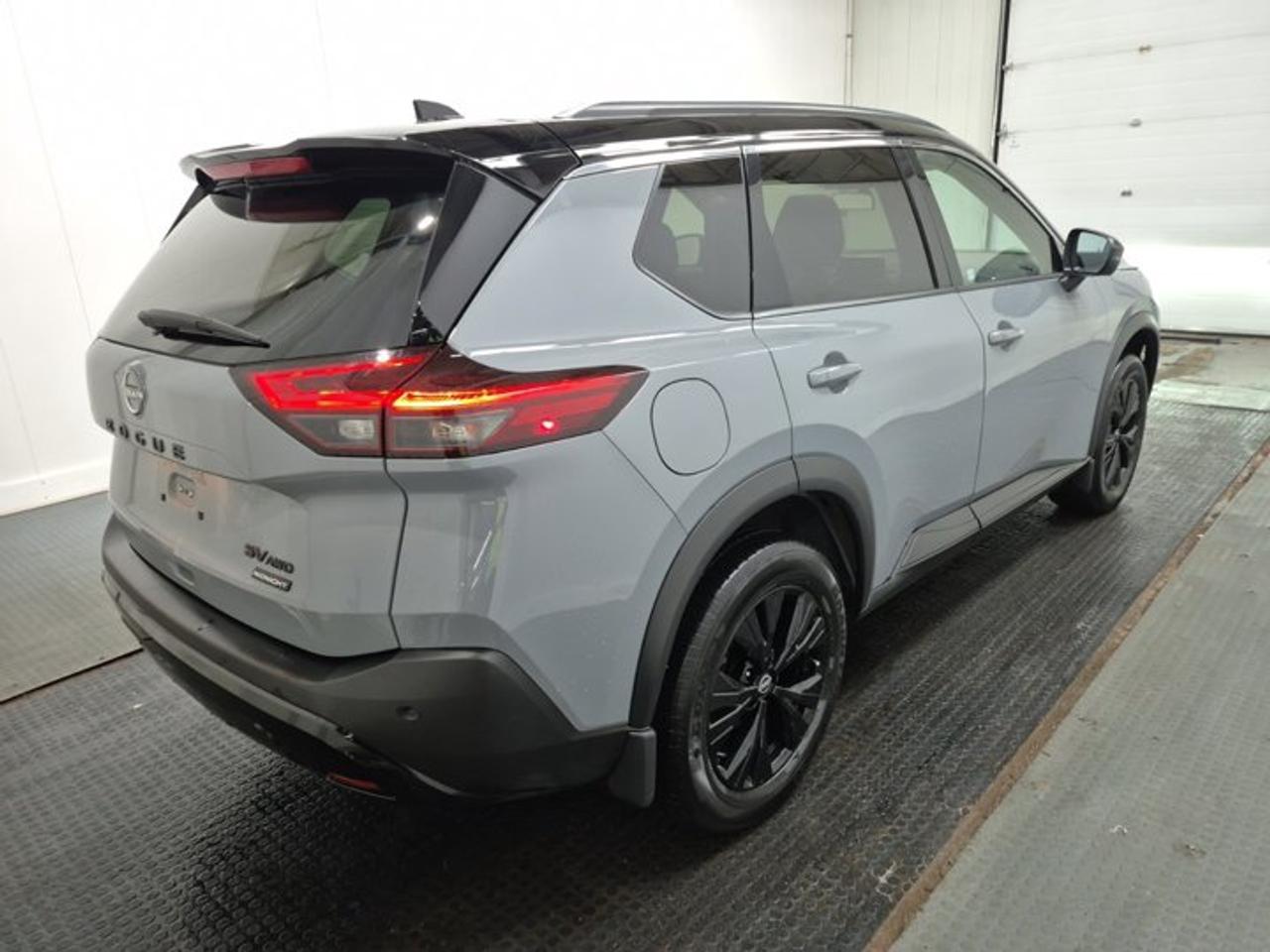 2023 Nissan Rogue SV Midnight Edition AWD | Leather | Sunroof | Heated Wheel + Seats | Adaptive Cruise | and More ! Photo