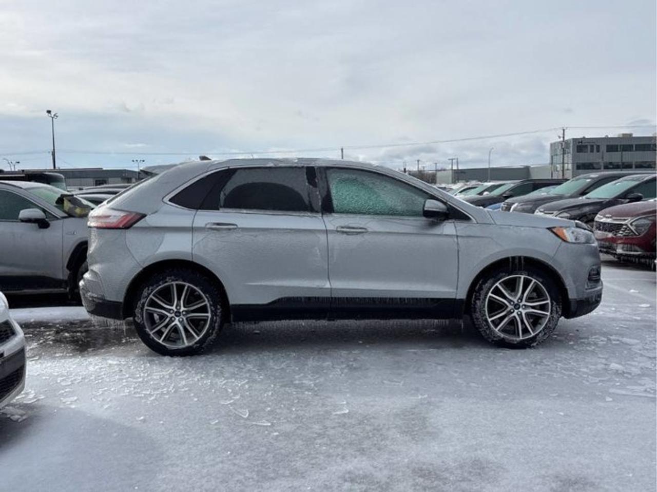 2021 Ford Edge Titanium AWD | Pano Roof | Leather | Nav | Heated Seats + Steering | Hands Free Liftgate | and More! Photo3