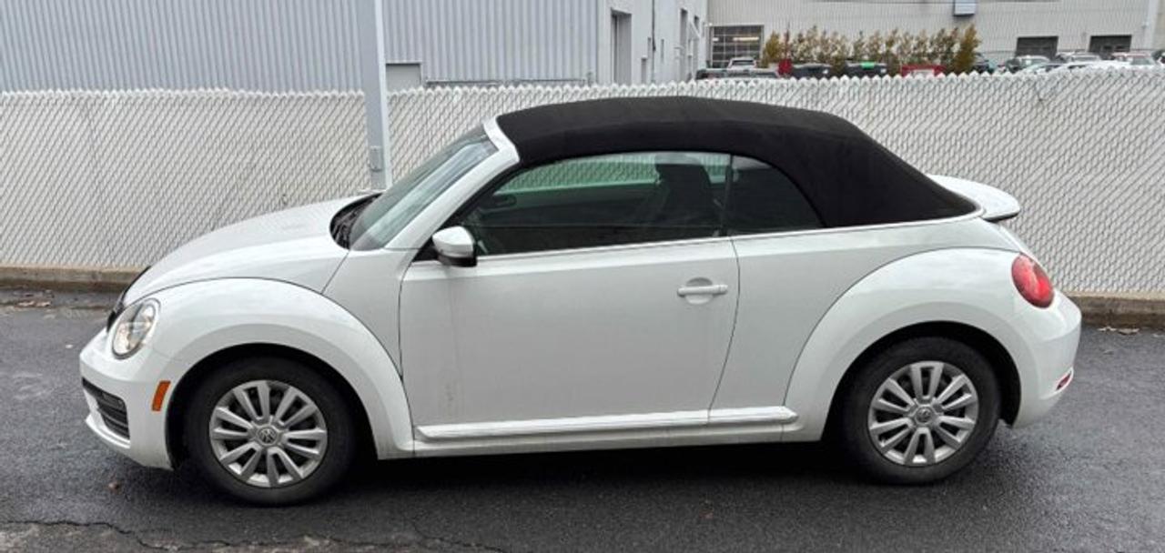 2017 Volkswagen Beetle Convertible Trendline Convertible | Heated Seats |  CD Player! | Rear Camera | and More ! Photo3