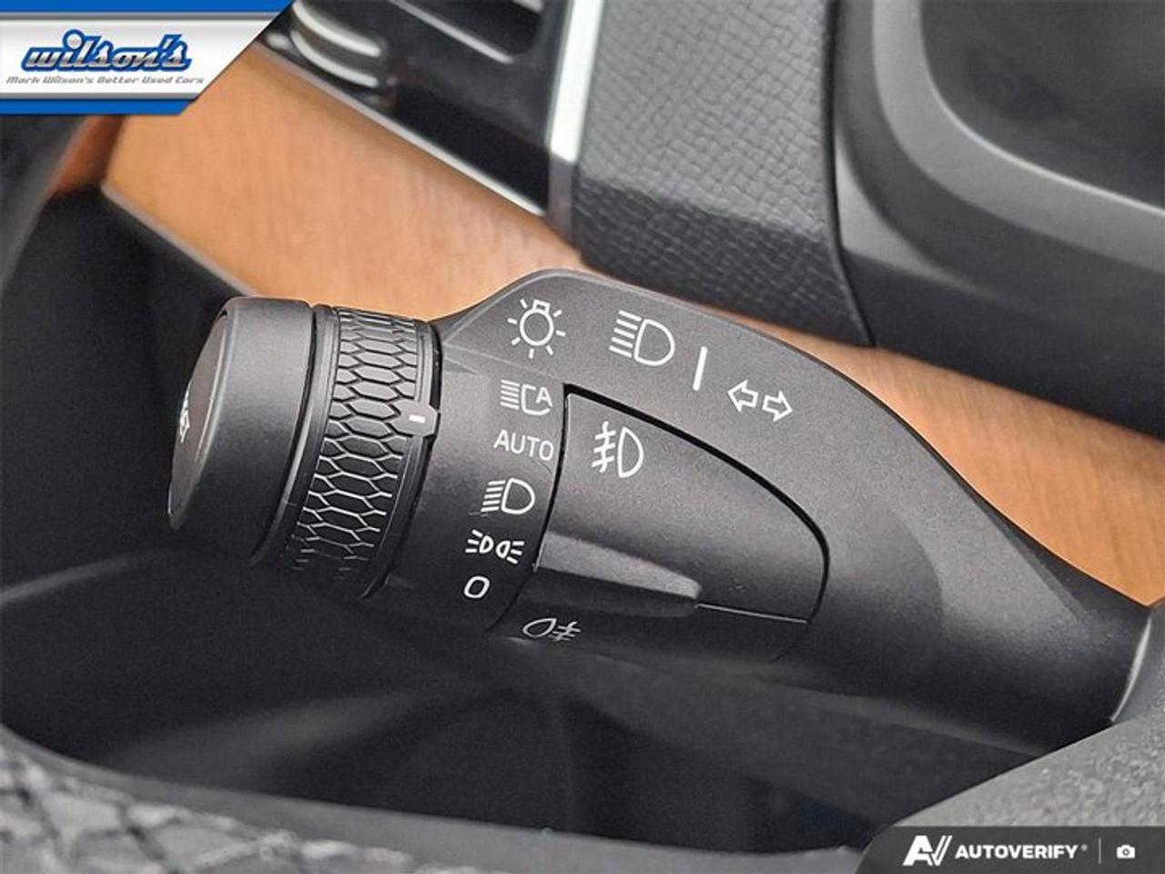 2024 Volvo XC90 Plus Bright Theme AWD | Leather | Sunroof | 360 Camera | Nav | Heated Seats | and Much More ! Photo