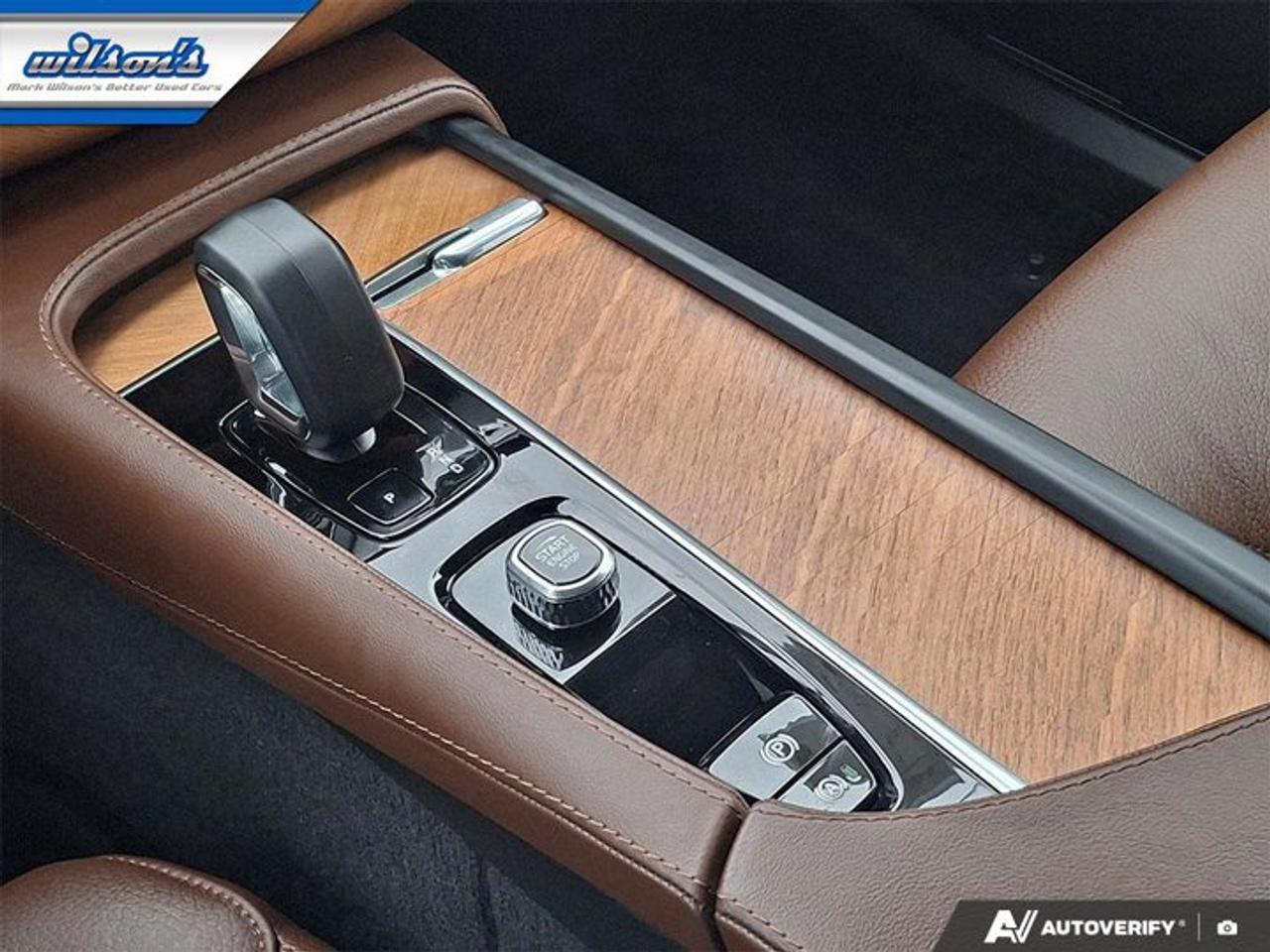 2024 Volvo XC90 Plus Bright Theme AWD | Leather | Sunroof | 360 Camera | Nav | Heated Seats | and Much More ! Photo