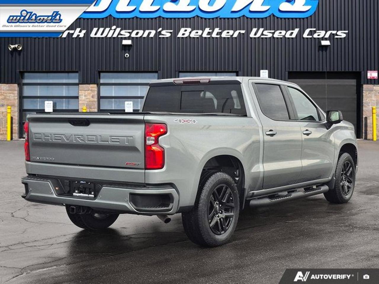 2023 Chevrolet Silverado 1500 RST Crew 5.3L V8 4X4 | True North Edition | Leather | Safety PKG | Heated Bucket Seats | Sunroof | Photo4